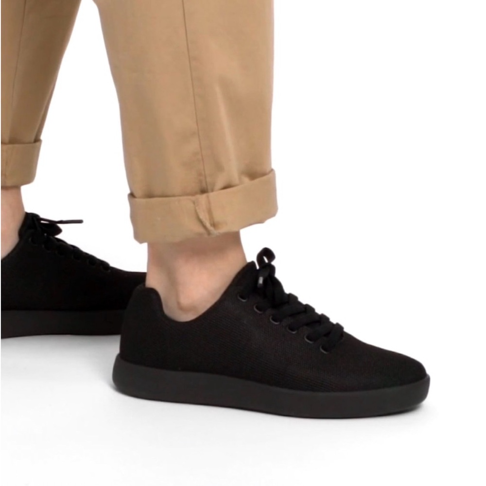 Atoms Model 000 Classic Shoes - Black, Size 8.75